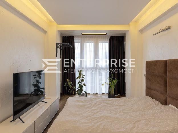 Продаж 3к квартири, Печерськ, бульвар Л.Українки