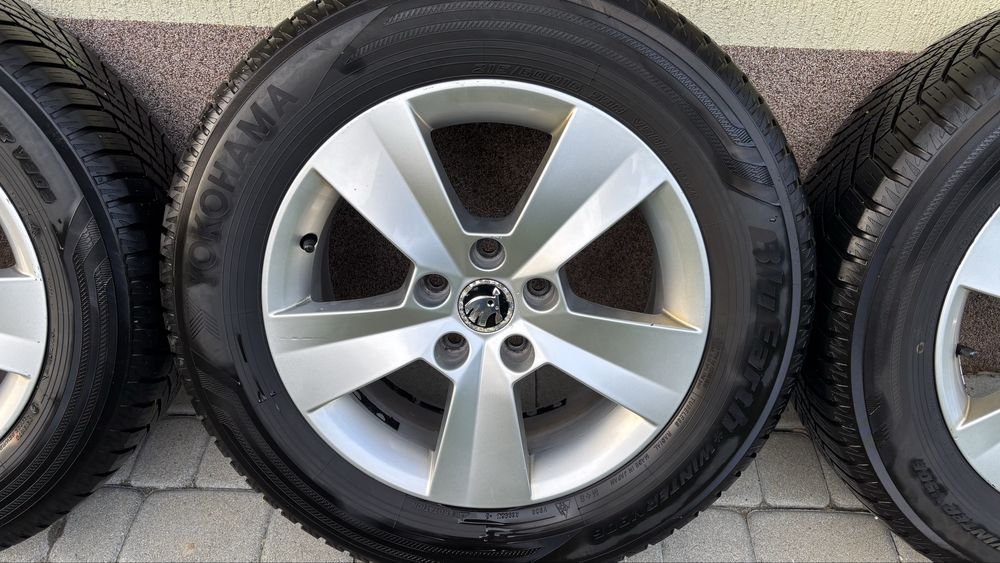 Oryginalne koła felgi 16 5x112 Skoda opony zimowe Yokohama 215/60R16