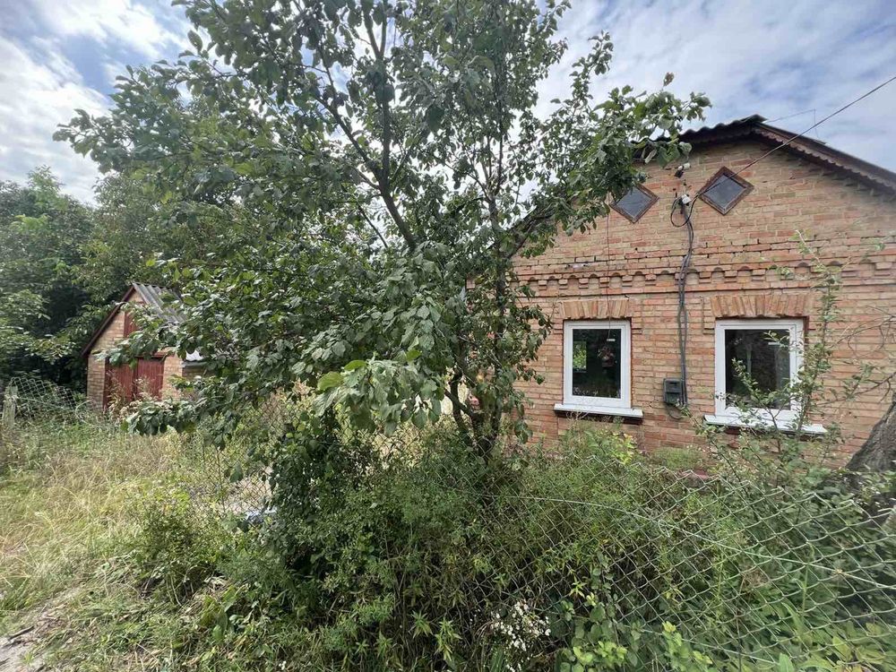 Продам будинок,15 сот приват землі
