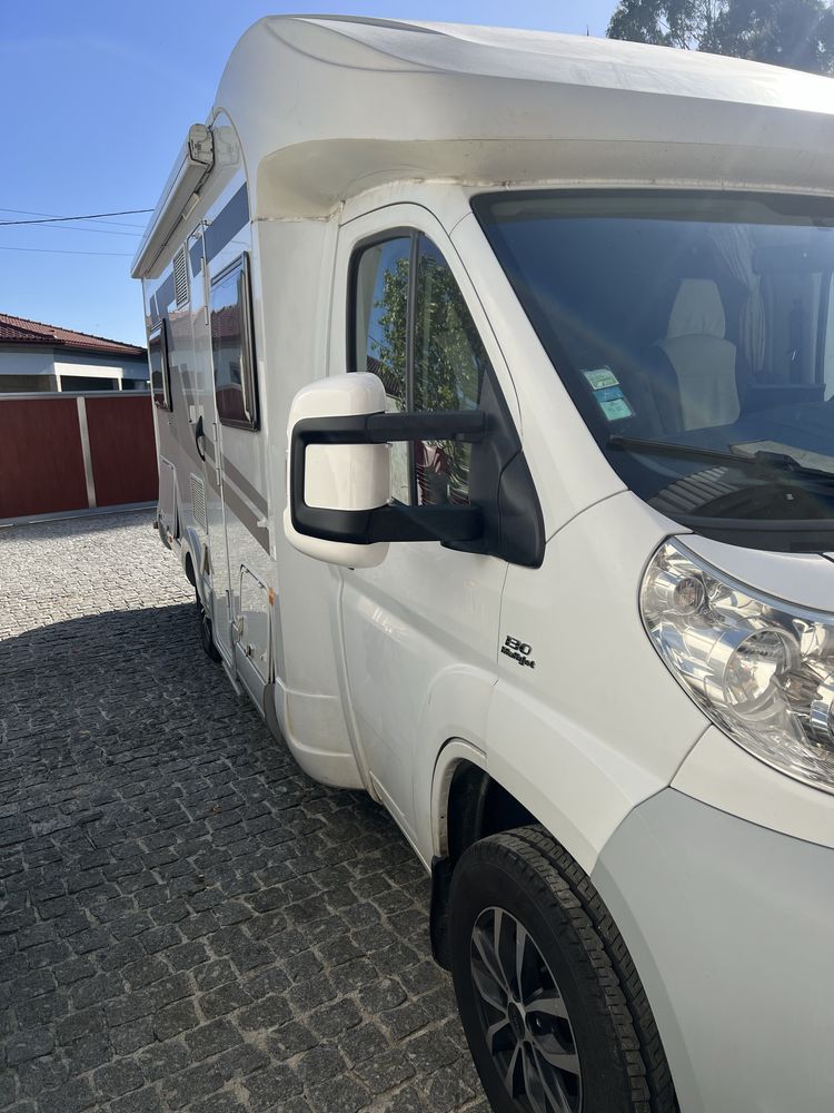 Autocaravana Fiat Ducato com Hidraulicos