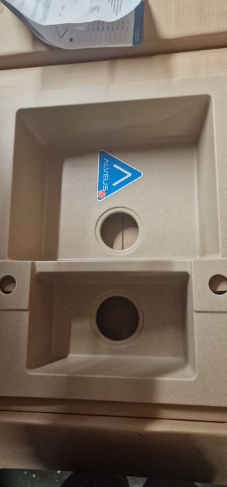 Nowy zlew kuchenny Alveus Rock 80 572x452 mm