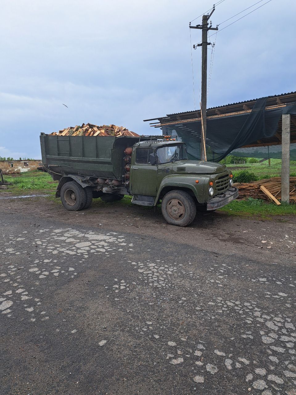 Продам рубані дрова твердої породи або соснові
