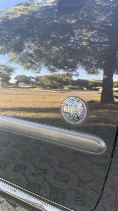 Peugeot 107 Envy 2013 – Edição Especial