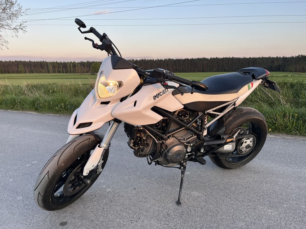 Ducati Hypermotard 796 (1100)