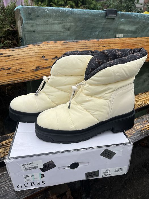 Чоботи-дутіки Guess