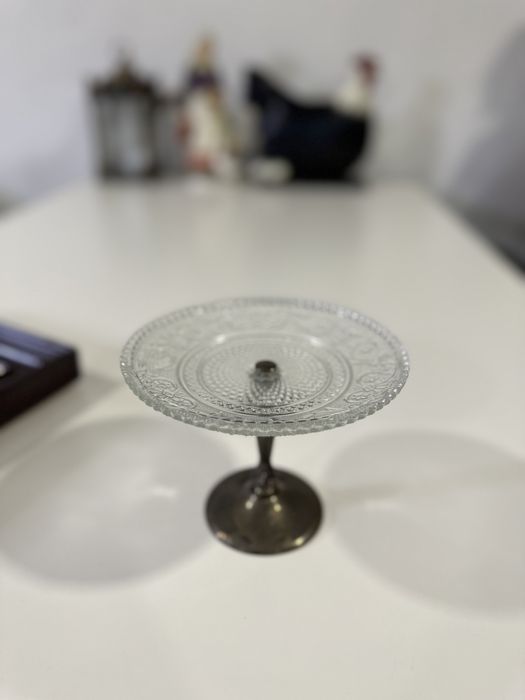 Mała patera na nodze paterka szklana dekoracja na cukierki ciastka 94