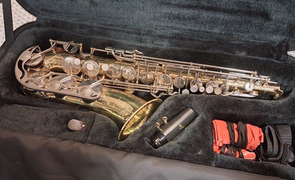 Saksofon altowy YAMAHA YAS-23 z ustnikiem VANDOREN