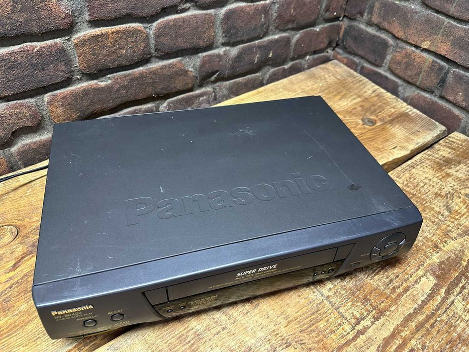 Magnetowid VHS Panasonic NV-SD 420