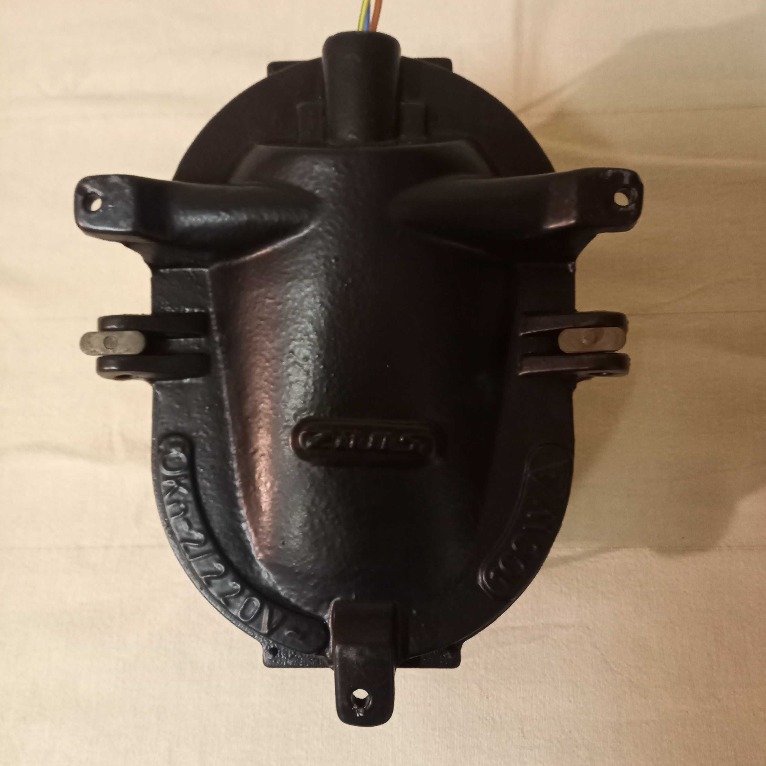 Lampa przemysłowa kanałowa odrestaurowana