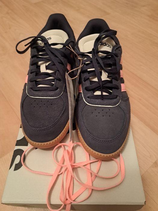 Кросівки жіночі ADIDAS