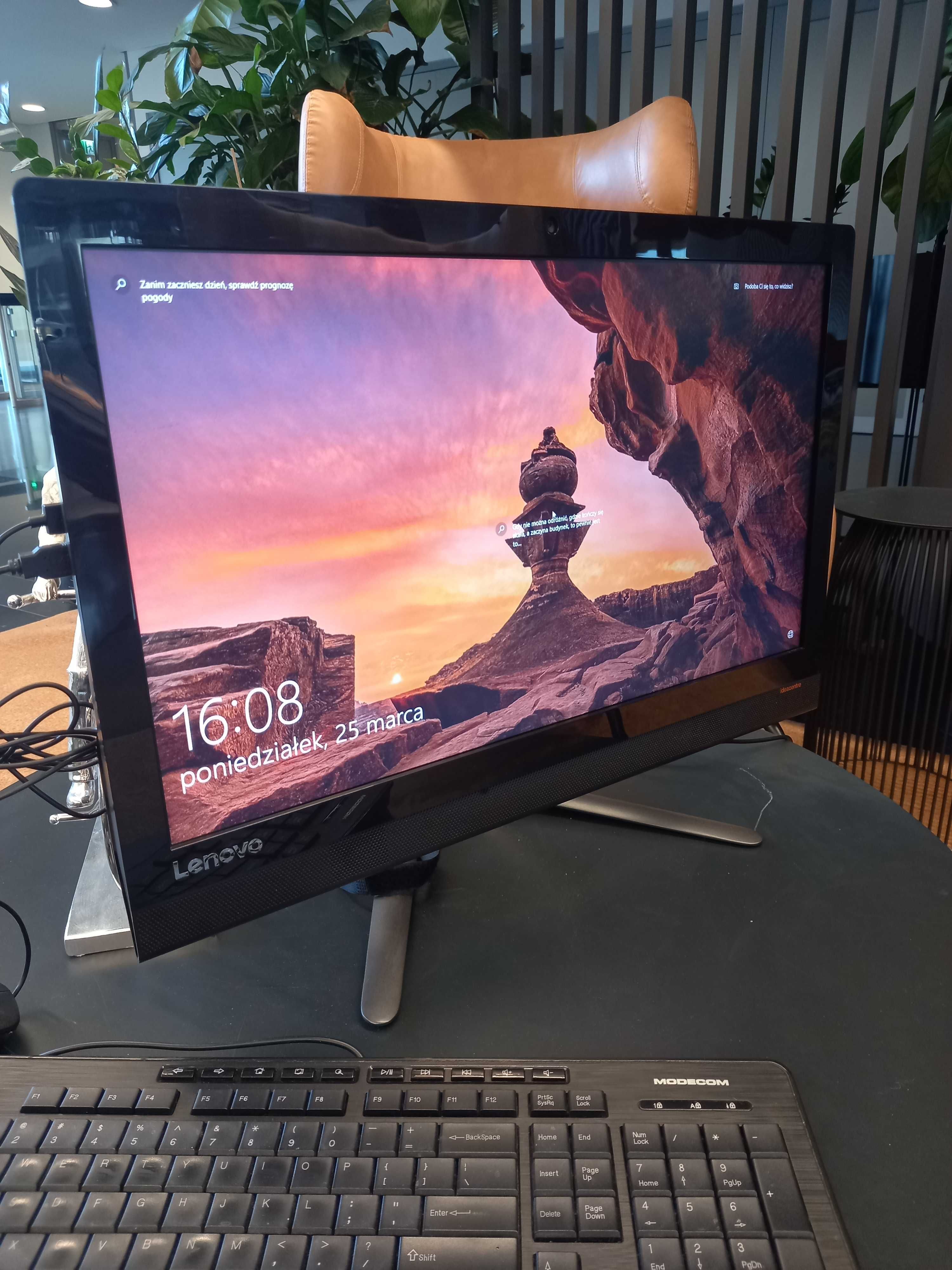 LENOVO  IdeaCentre AIO 300-23ISU - Windows 10 PRO.