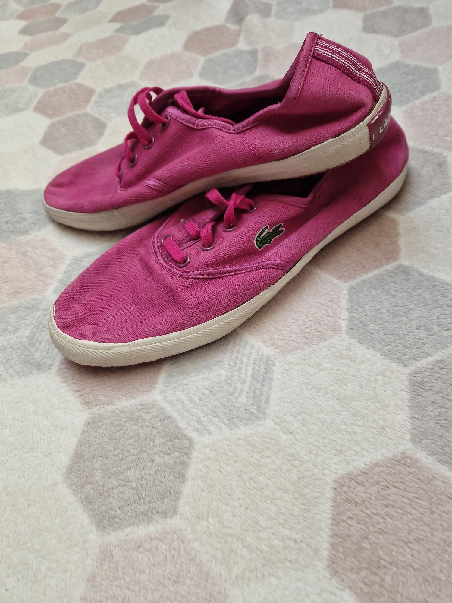 Różowe trampki Lacoste 38
