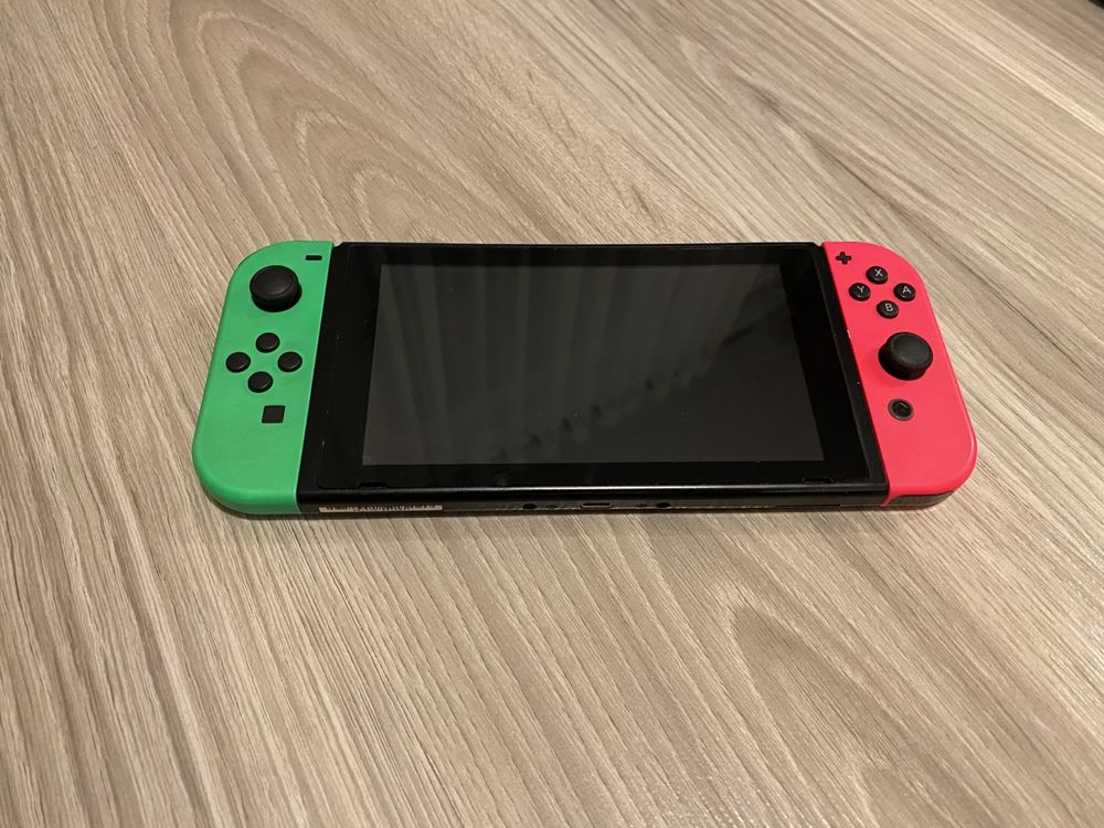 Konsola Nintendo Switch i wszystko co jest potrzebne