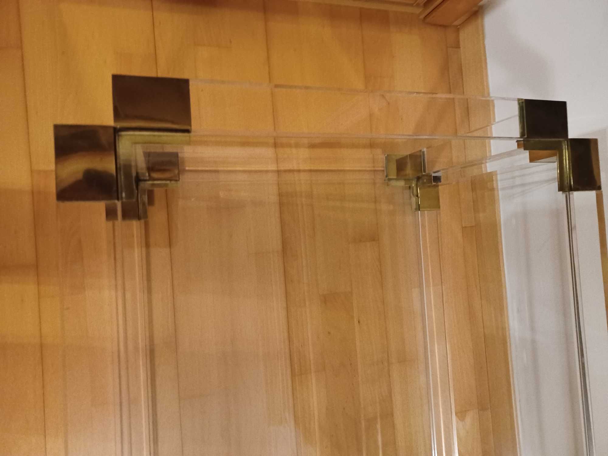 Mesa de Centro em Acrílico e Vidro