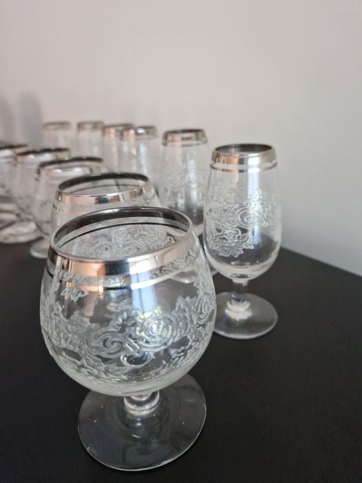 12 cálices antigos para Vinho do Porto ou licores