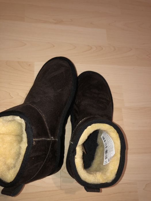 Brązowe śniegowce z beżowym futerkiem