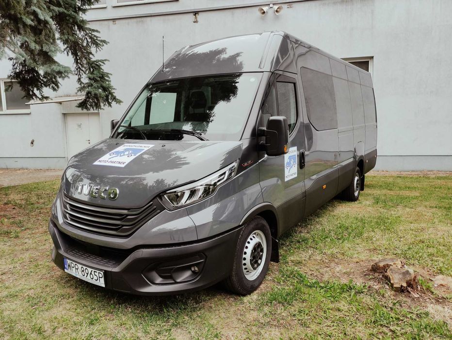Wynajem #Iveco Daily #brygadówka #7-osobowy #furgon