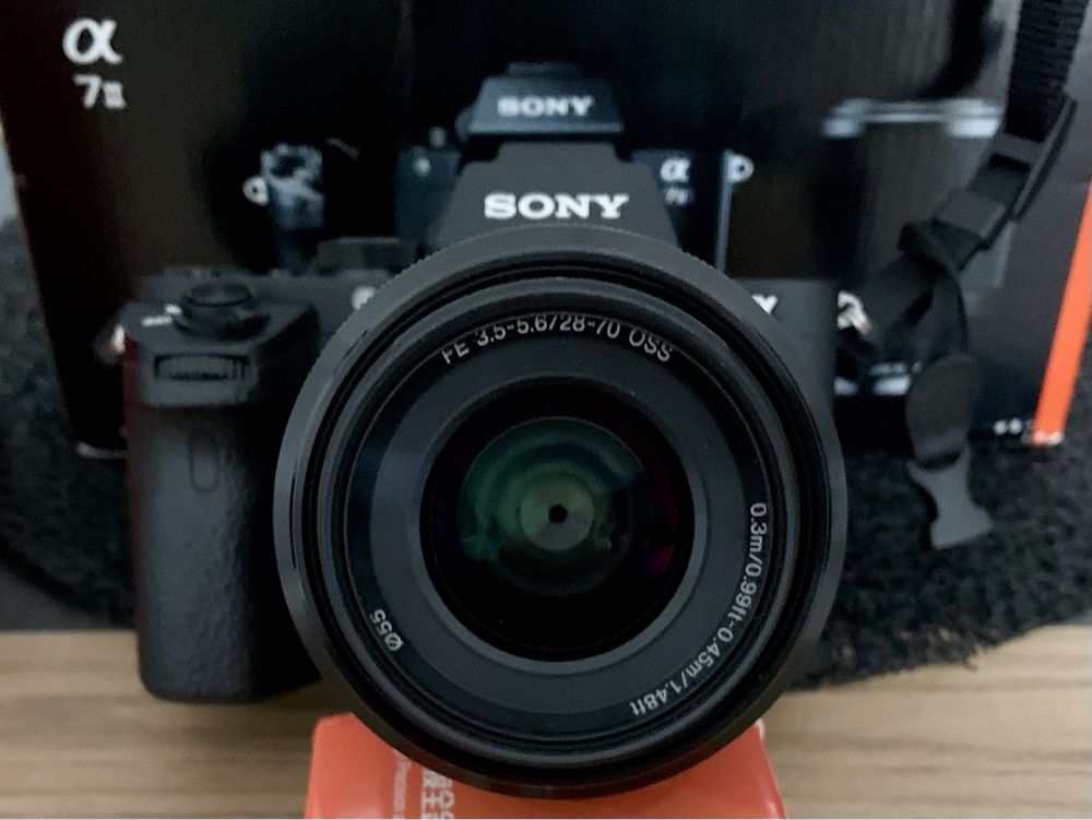 Sony A7 II + 28-70mm + varios extras