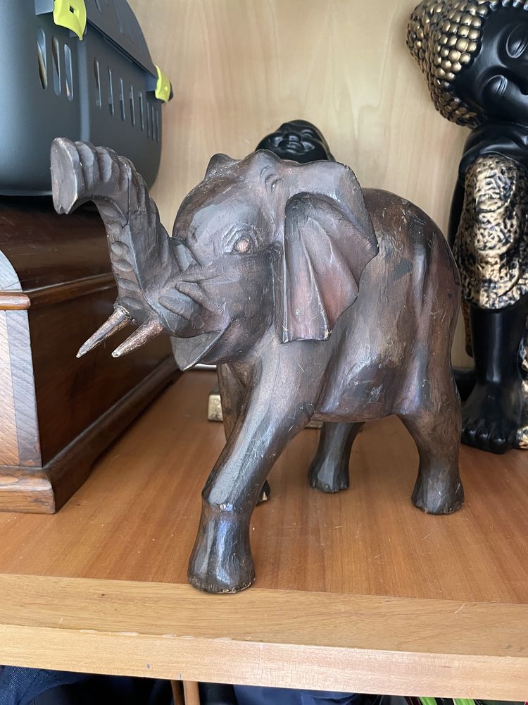 Elefante esculpido madeira maciça