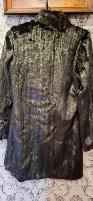 Шубка жіноча, з штучного хутра