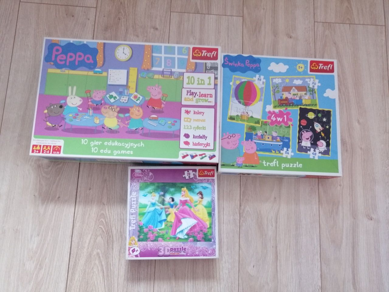 Gra i puzzle,, Świnka Peppa "plus gratis