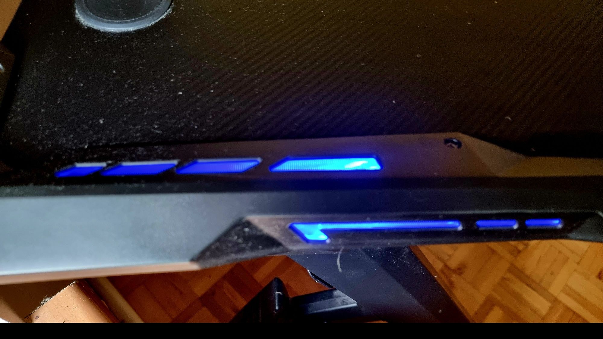 Biurko gamingowe z LED