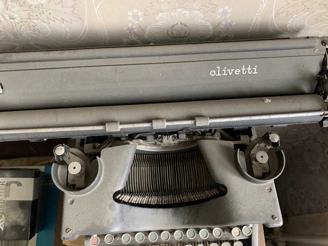 Печатная машинка Olivetti