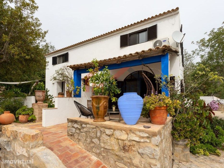 Moradia V5 estilo típico algarvio com vista campo e piscina - Estoi