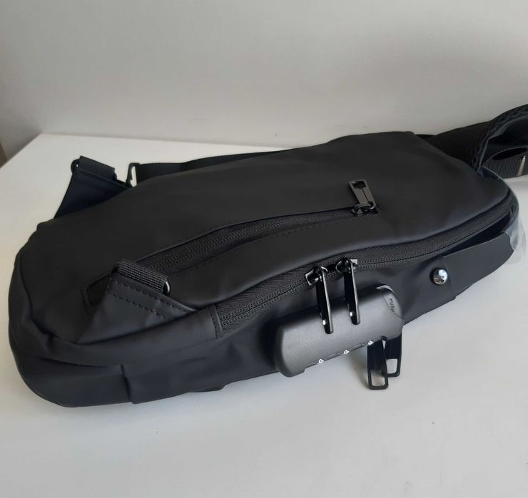 Pequena Mochila Nova Preta Alça Tiracolo Impermeável Anti-Roubo