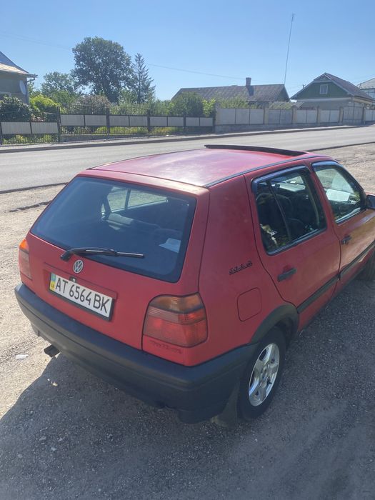 Робоча конячка Golf III терміново