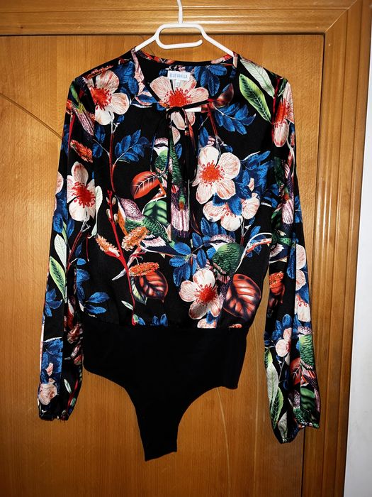 Koszula w kwiaty z body S