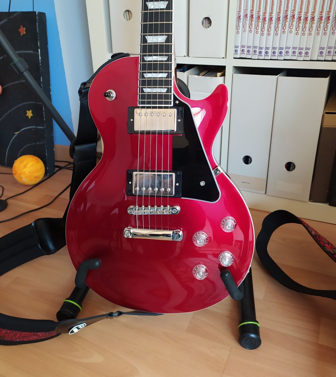 Suporte de guitarra Gravity excelente apoio