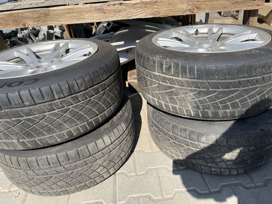 Продам комплект коліс Tesla Model Y