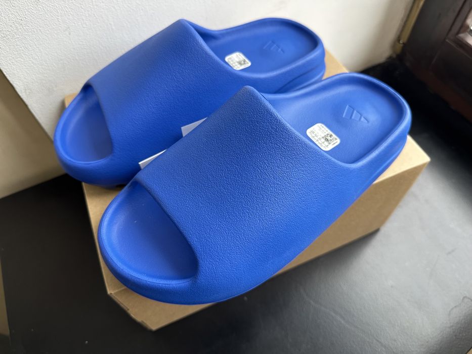 Yeezy Slide Azure