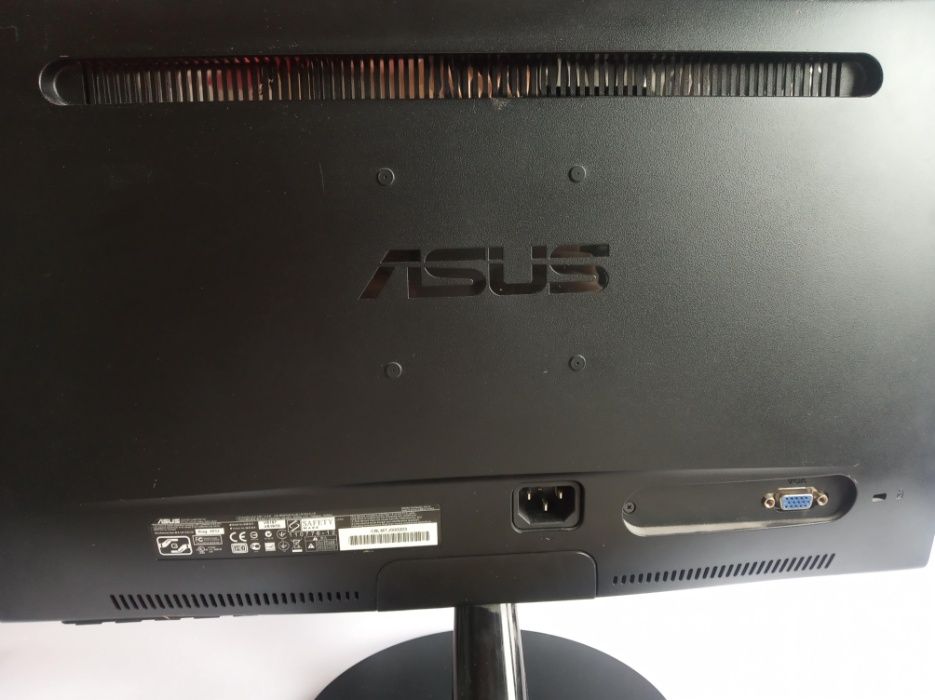 Монитор 19 дюймов ASUS