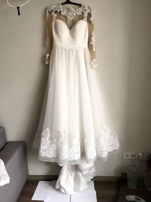 Весільня сукняяя