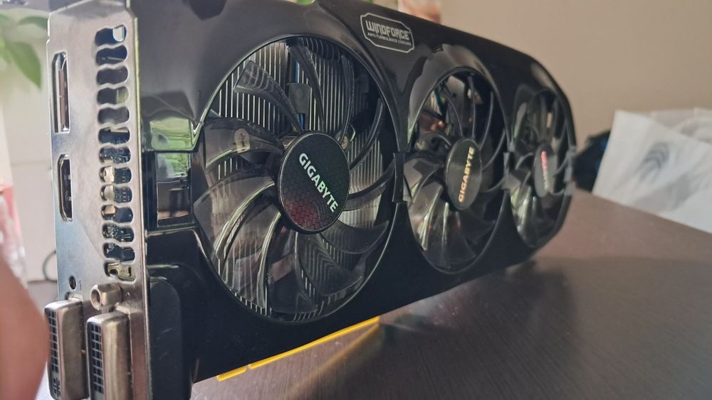 Karta graficzna gigabyte gtx 670 2 GB winoforce