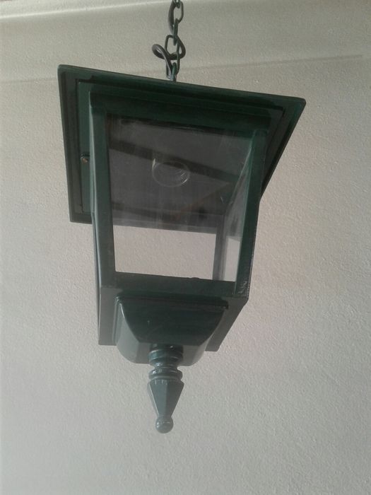 Lanterna candeeiro de exterior e jardim verde novo