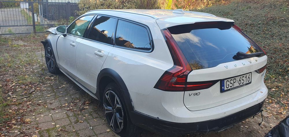 Volvo V 90 CC 2022r B5 235KM Polestar Gwarancja do 05 2027. Po wypadku