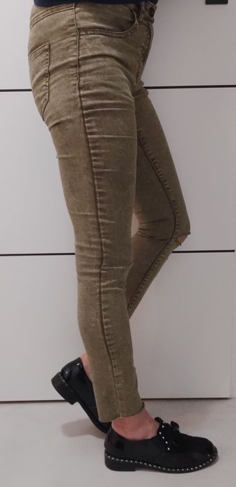 Spodnie  khaki Vila