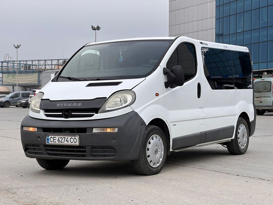Opel Vivaro 9 місць