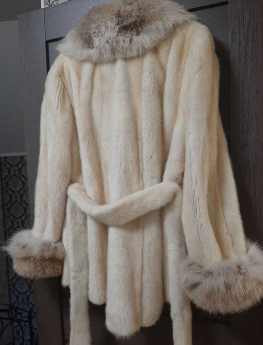 Фірмова норкова шуба,рись.Великий розмір