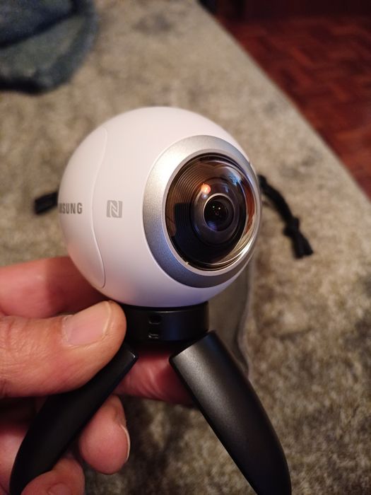 Camera de Filmar Samsung Gear360