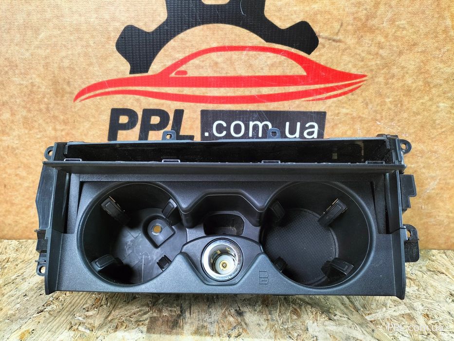 Audi A6 C8 2018- Подстаканник центральной консоли 4K1862533D