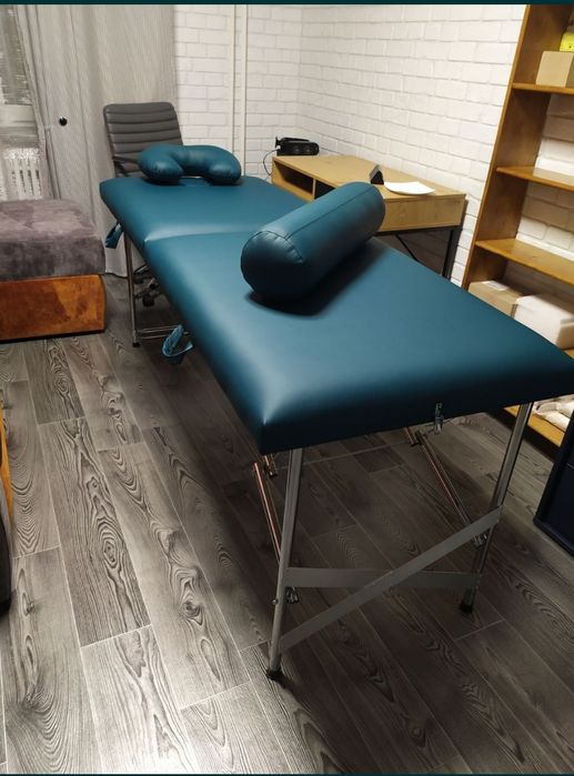 Масажний стіл, кушетка