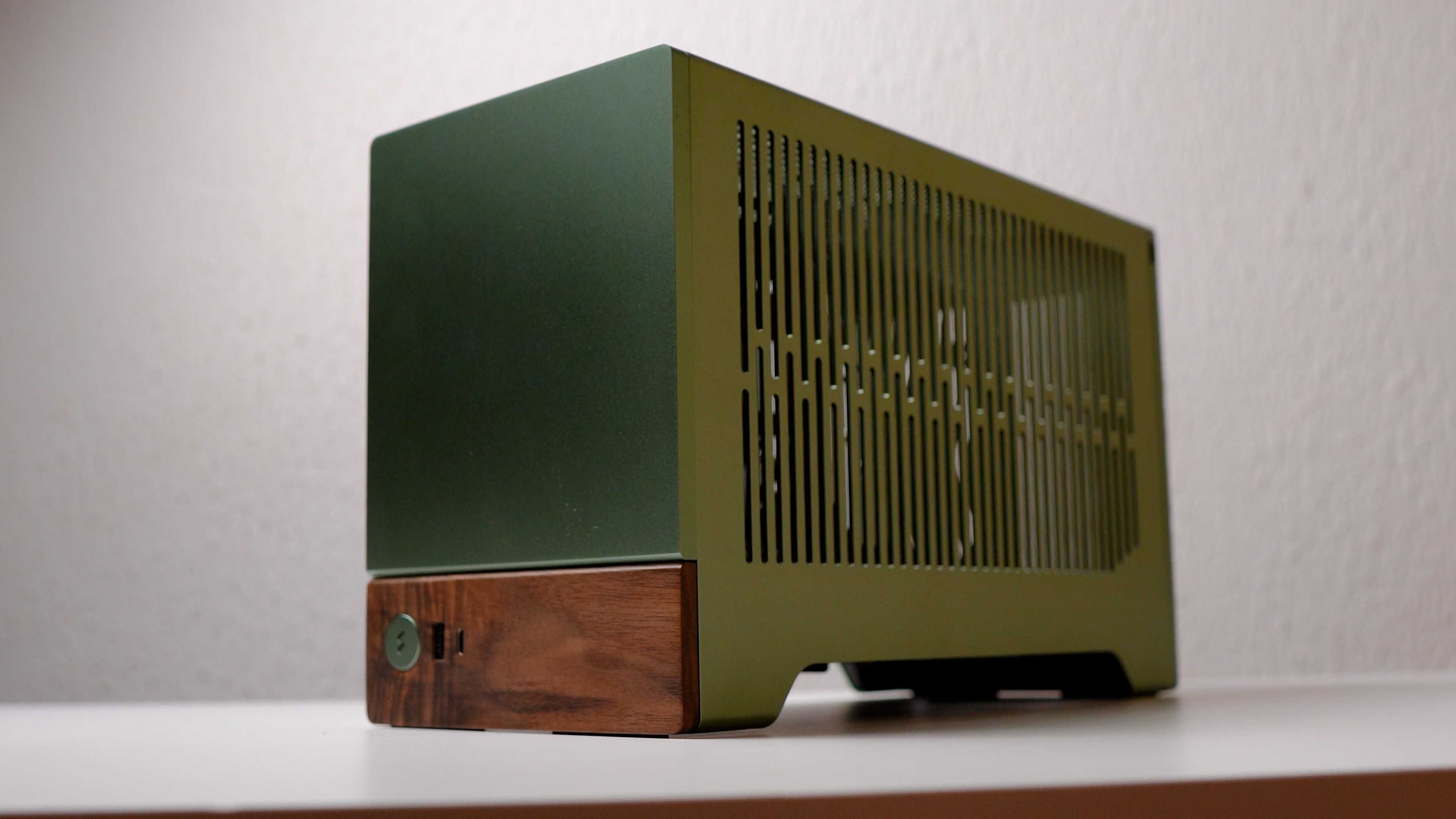 Fractal Terrra - Caixa mini ITX com riser PCIe 4.0
