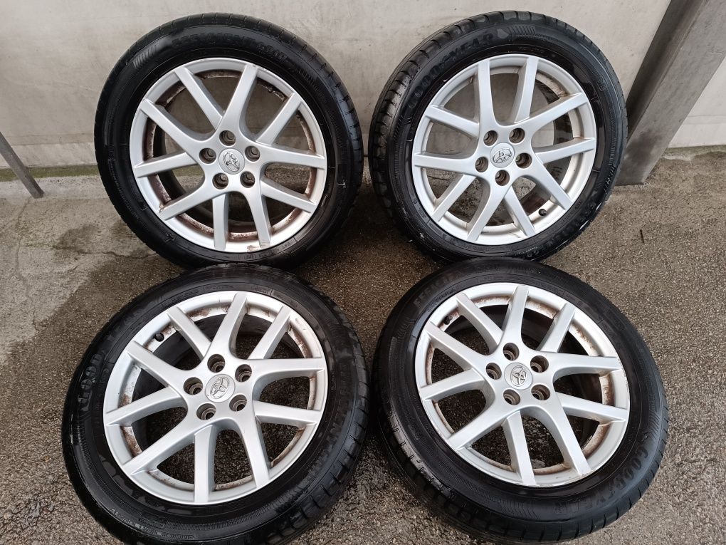 Alufelgi Toyota Corolla Verso Avensis 5x114,3 215/55 17 letnie