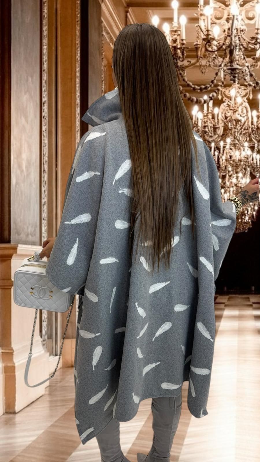 Elegancki płaszcz pióra oversize kolory Lola bianka