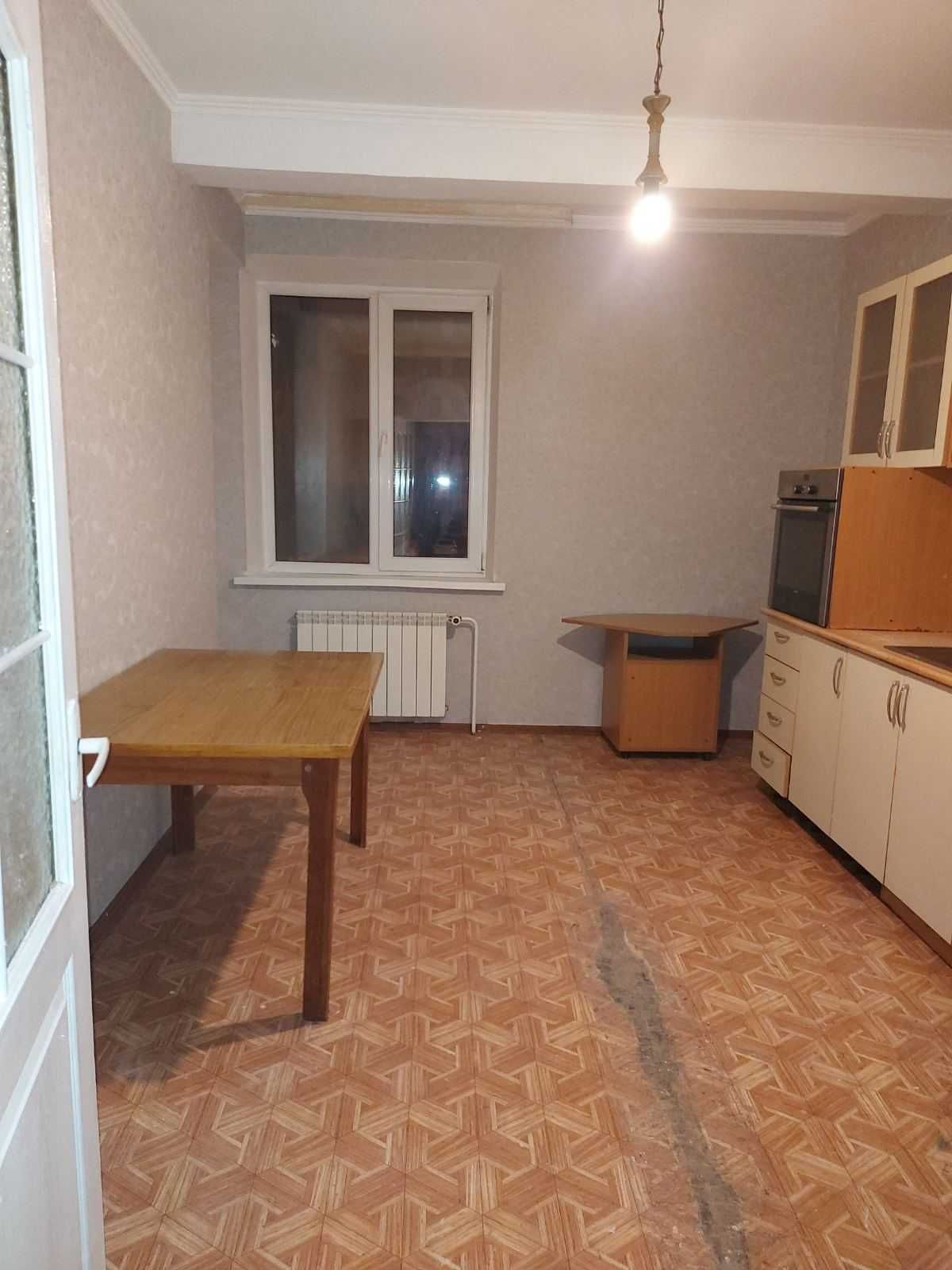 Позняки Здолбунівська 3Г, 3-х кім, 2/25п, 101кв.м. тепла 92000 $, торг