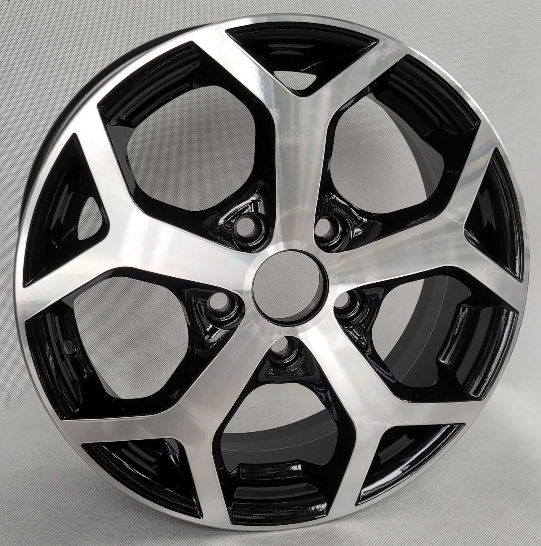 Felgi 15 Ford Focus C-Max Tourneo Connect Volvo S40 V40 V50 C30 5x108